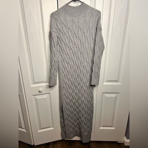 Line and Dot Women’s M Gray Long Sleeve Dorothy Sweater Maxi Dress Slit Stretch - Picture 2 of 7